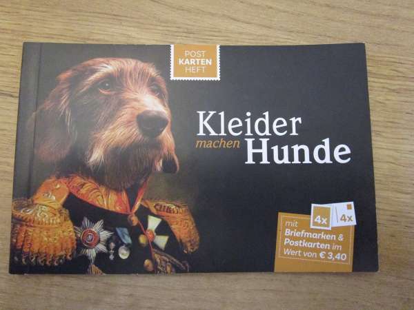 Kleider machen Hunde Postkartenheft mit 4 Marken