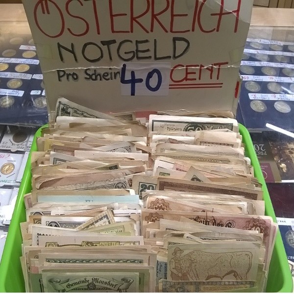 100 Stück Notgeld von Österreich