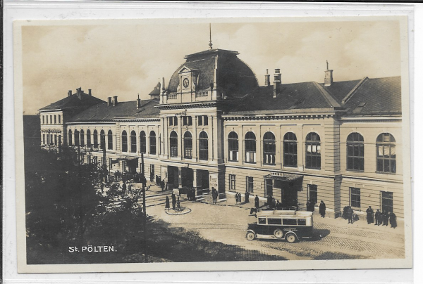 St. Pöten Hauptbahnhof