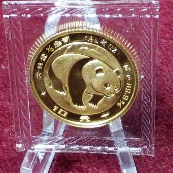China 1983 Gold 1/10 oz Panda 10 Yuan